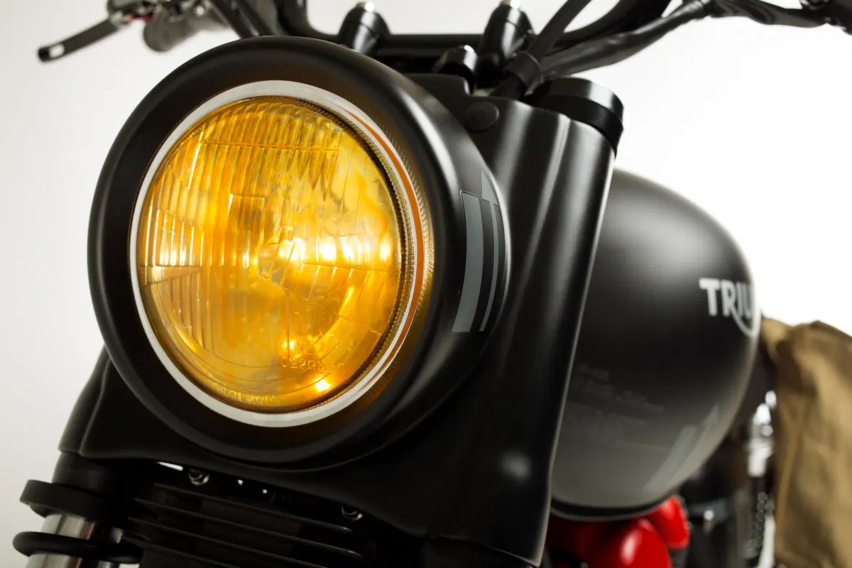 Triumph Bonneville Venom, per Metal Gear Solid V (4)