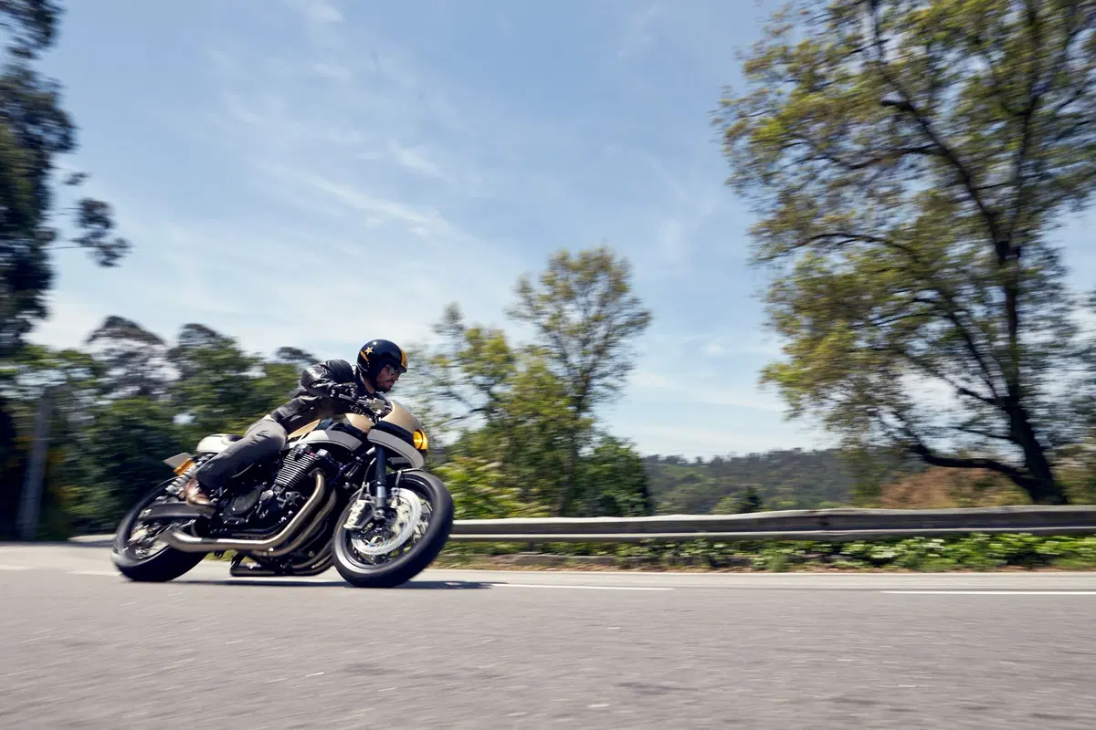 Yamaha XJR 1300 Yard Built “Dissident” (4)
