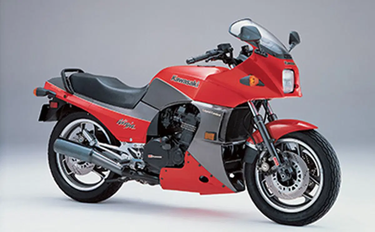 Kawasaki GPz 900 R
