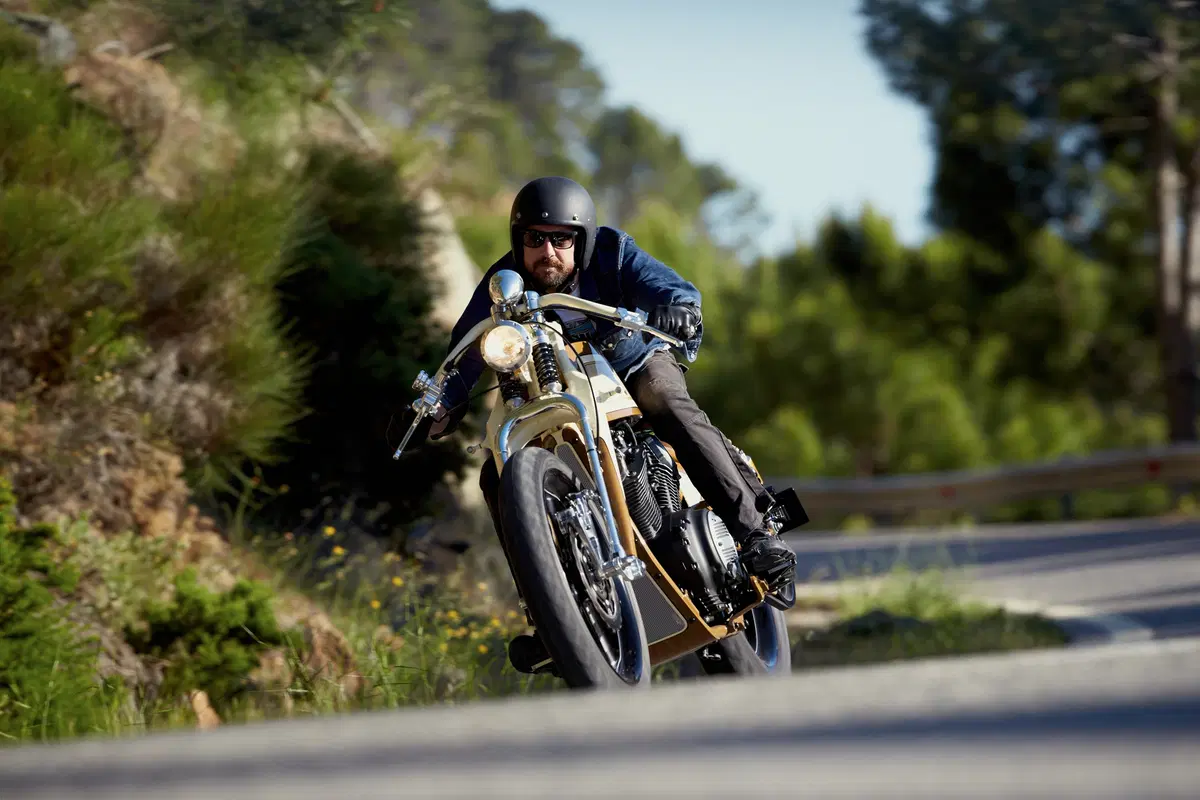 Yamaha XV950 Playa del Rey, by Matt Black Custom Designs (10)