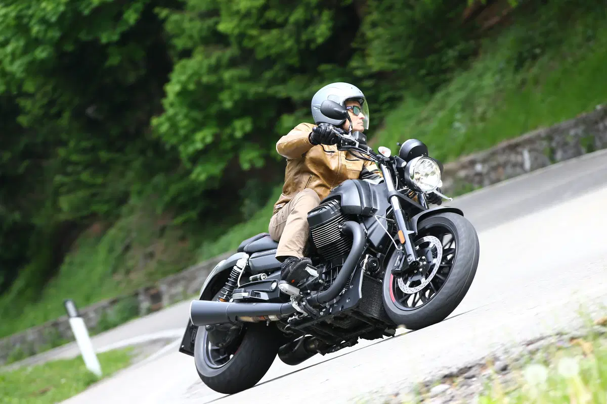 Moto Guzzi Audace