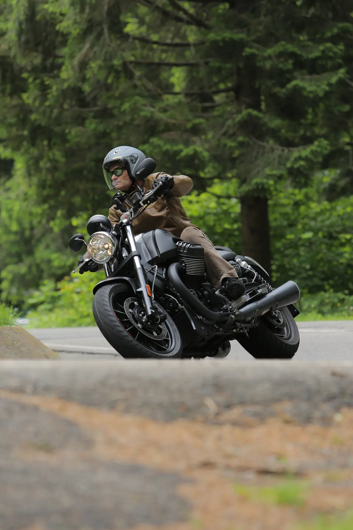 Moto Guzzi Audace (11)