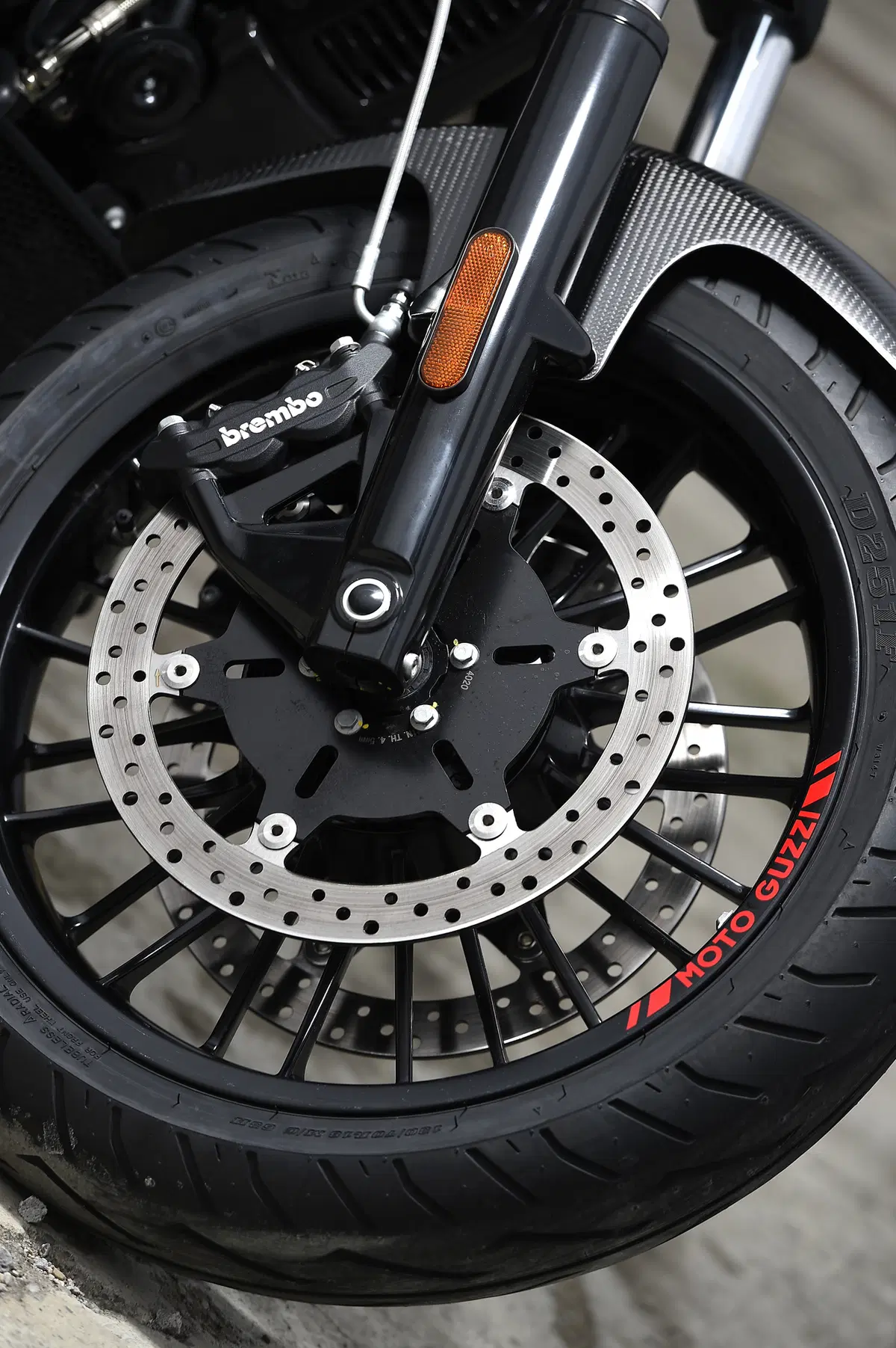 Moto Guzzi Audace (28)
