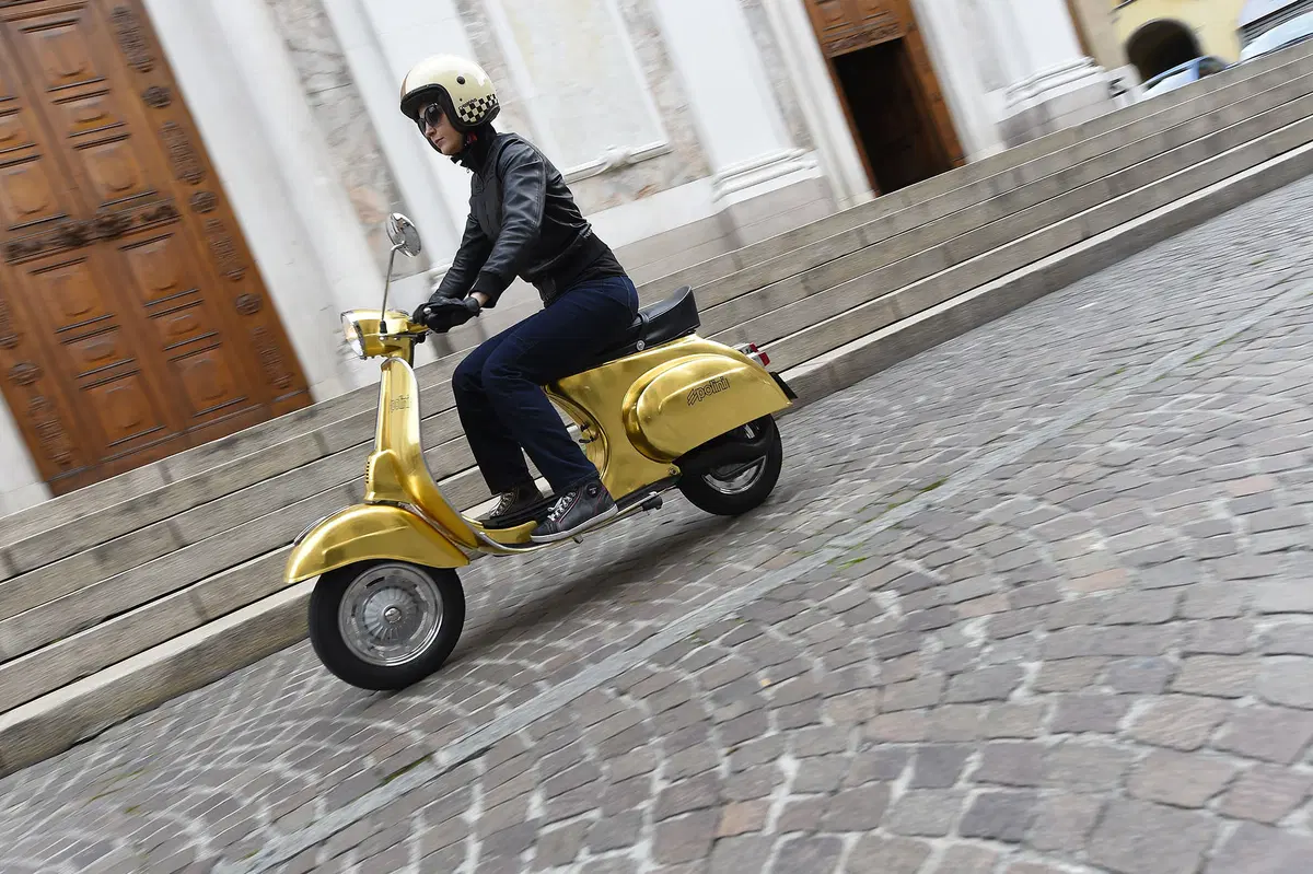 Vespa Polini Oro 23 Carati (10)