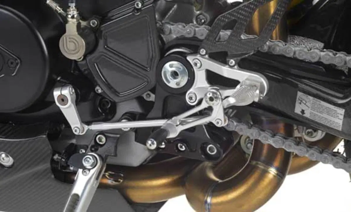 Bimota DB8 DB8 Oronero (2014 - 17) (2)