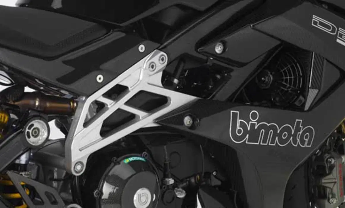 Bimota DB8 DB8 Oronero (2014 - 17) (6)