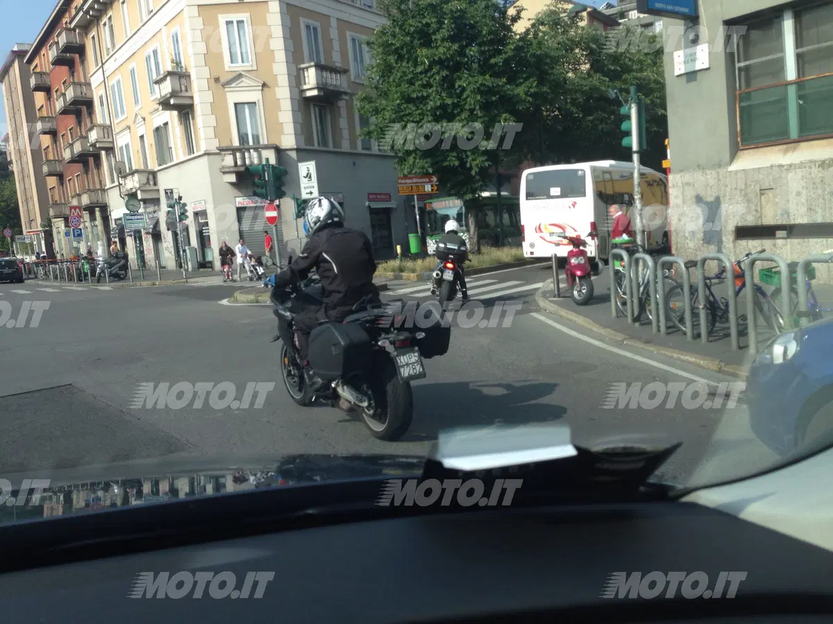 Yamaha MT-07 Crossover 2016: Spy photo (3)