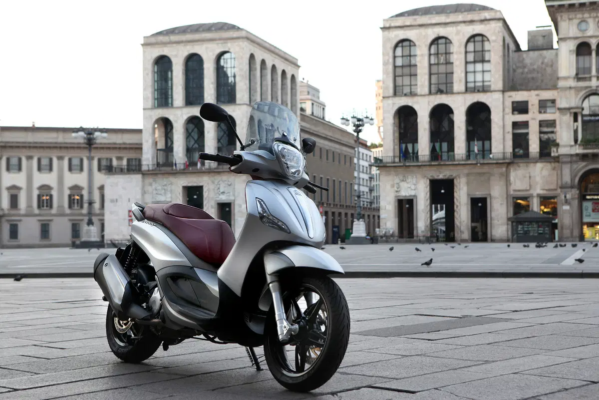 Piaggio Beverly 350 Beverly 350 ABS (2016 - 20) (10)