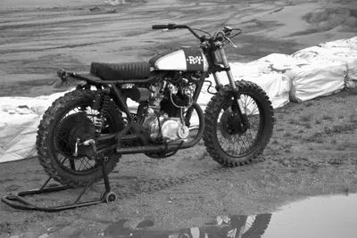 Anvil Rusty Quattroemezzo, flat track Honda