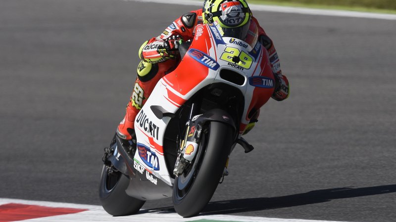 MotoGP 2015, Mugello. Iannone conquista la pole del GP d&#039;Italia