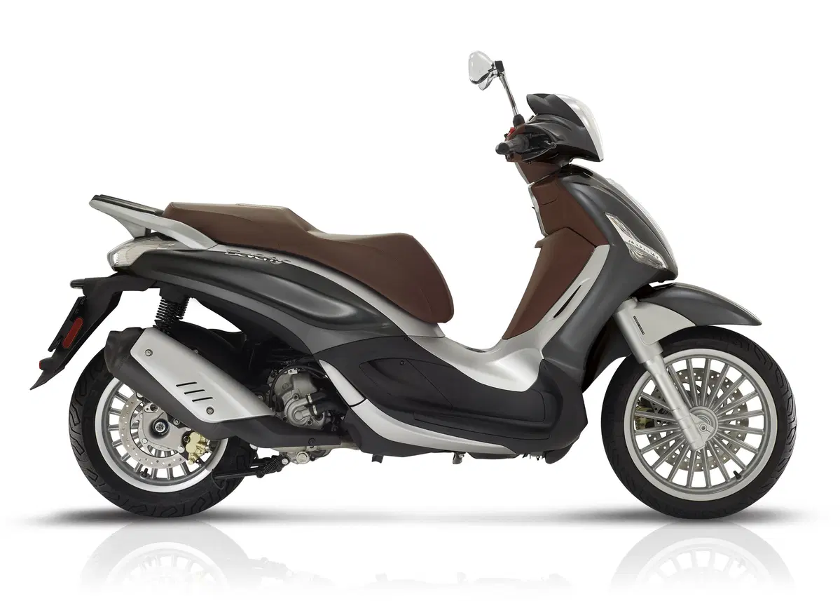 Piaggio Beverly: ora Euro 4, ABS e ASR di serie e nuovi colori (17)