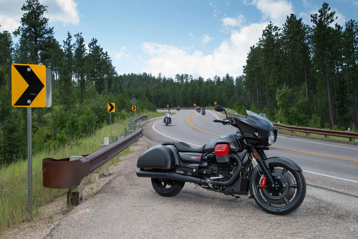 Moto Guzzi MGX-21: test (27)