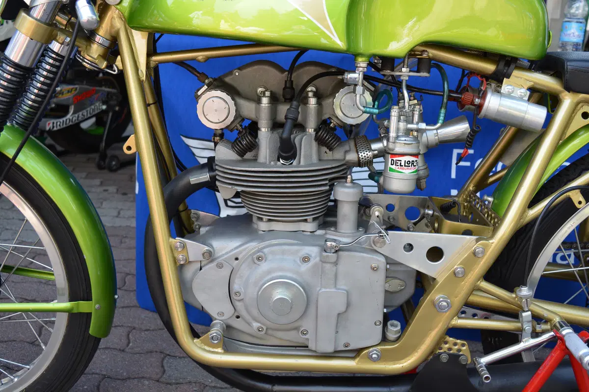 Il circuito di Ospedaletti, i campioni e le moto (9)