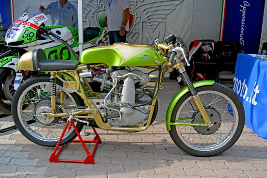 La Paton 125, nota anche come Mondial-Paton, è stata la prima moto da GP realizzata da Giuseppe Pattoni. È stata condotta da Mike Hailwood nel Tourist Trophy del 1958 e ha vinto a Ospedaletti con Milani nel 1961