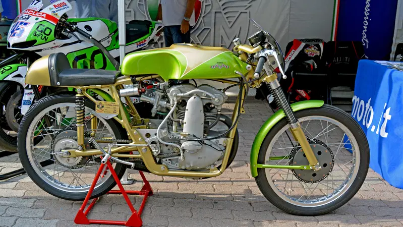 Il circuito di Ospedaletti, i campioni e le moto