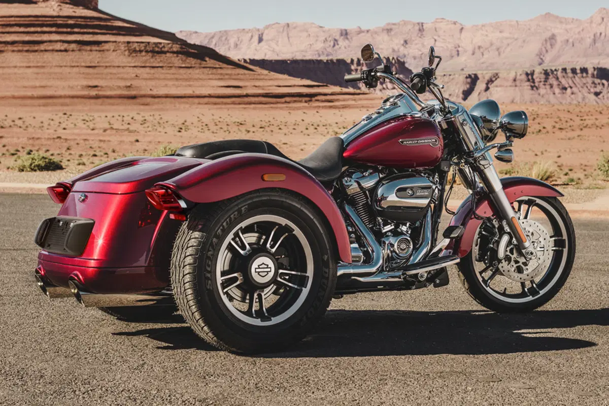 Harley-Davidson Trike 114 Freewheeler (2016) - FLRT (2)