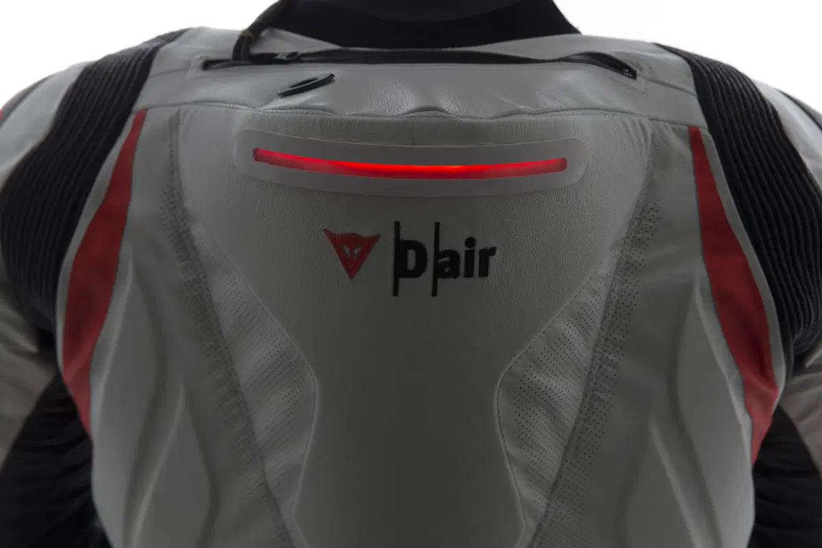Mugello R e Pista GP R. Rivoluzione Dainese (2)