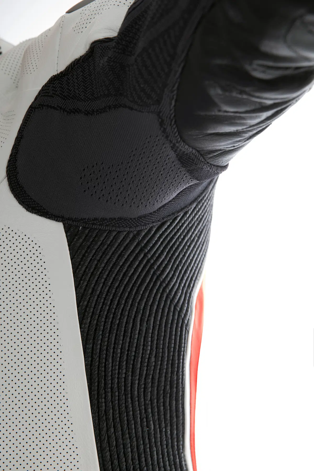 Mugello R e Pista GP R. Rivoluzione Dainese (5)
