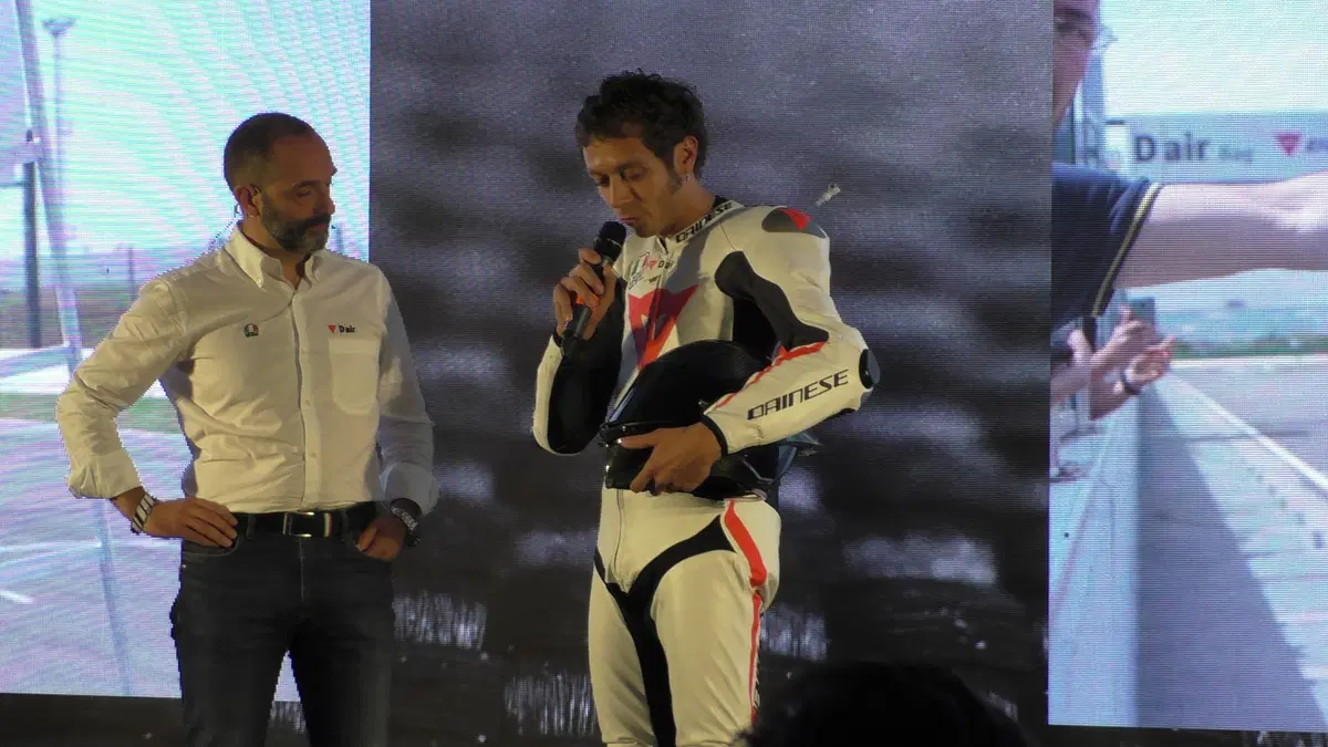 Mugello R e Pista GP R. Rivoluzione Dainese