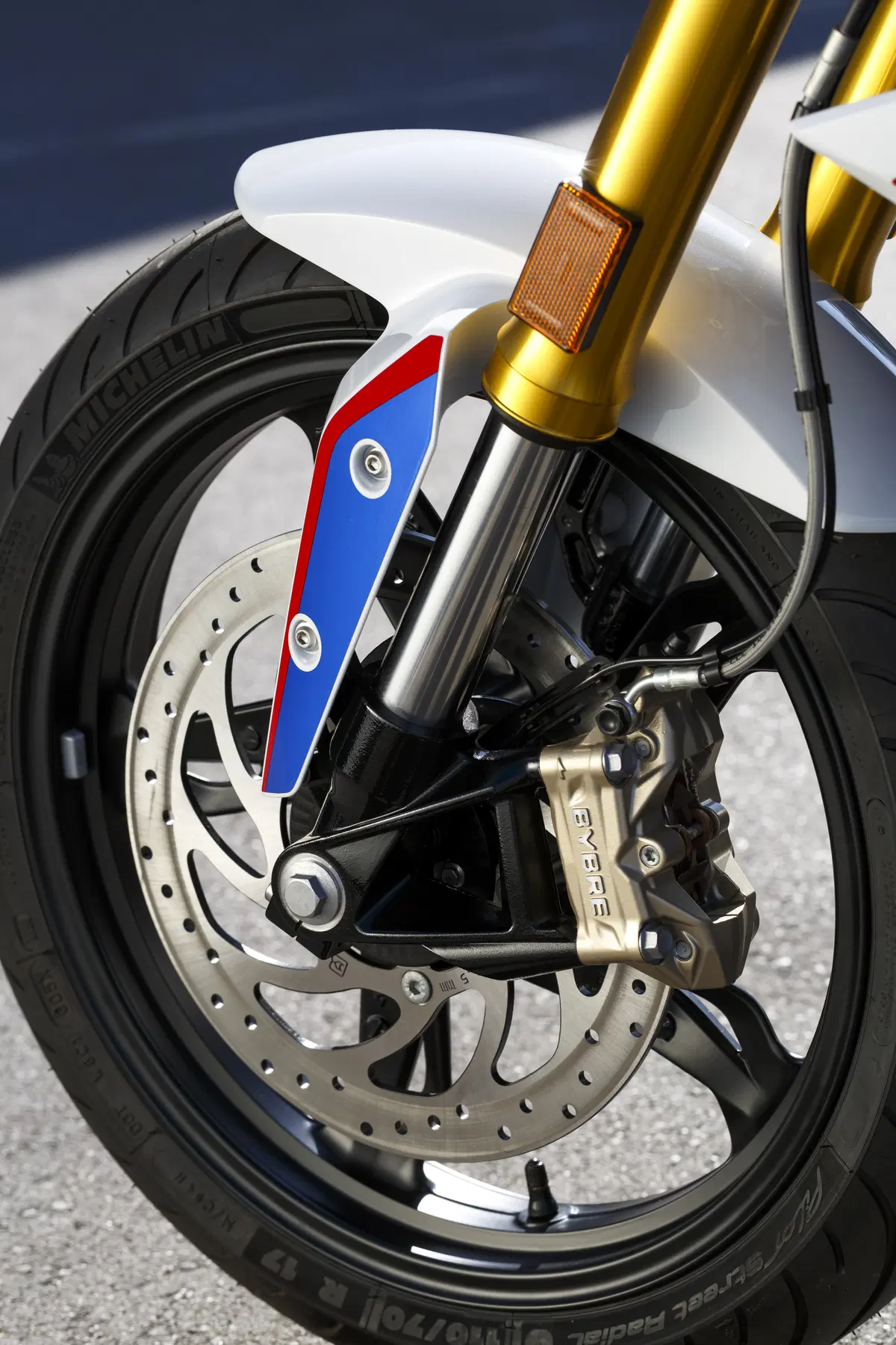 BMW G310 R (2)