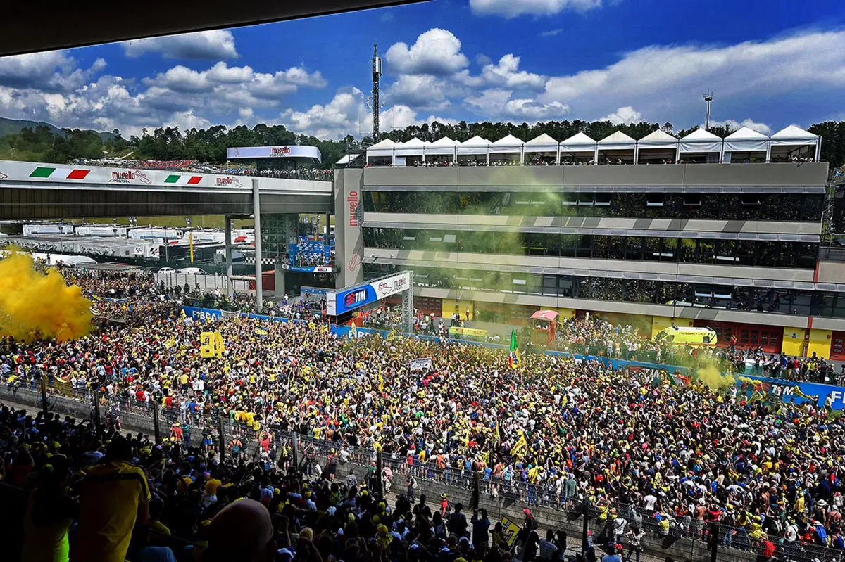 MotoGP 2015, Mugello. Le foto più belle del GP d'Italia (30)