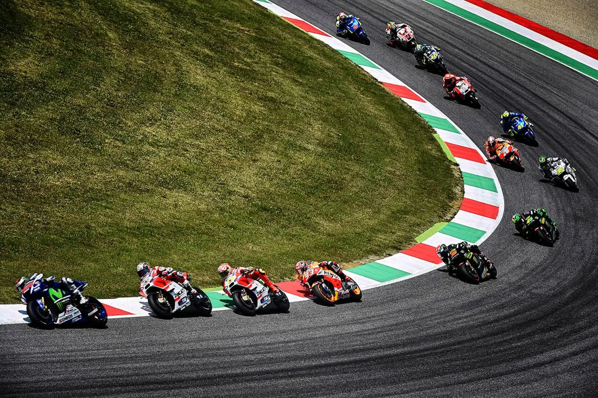 MotoGP 2015, Mugello. Le foto più belle del GP d'Italia (37)