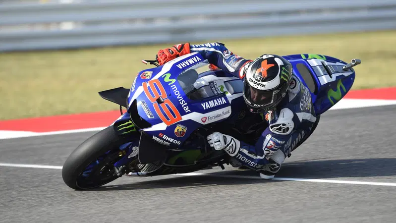 MotoGP. Lorenzo si aggiudica le qualifiche a Misano