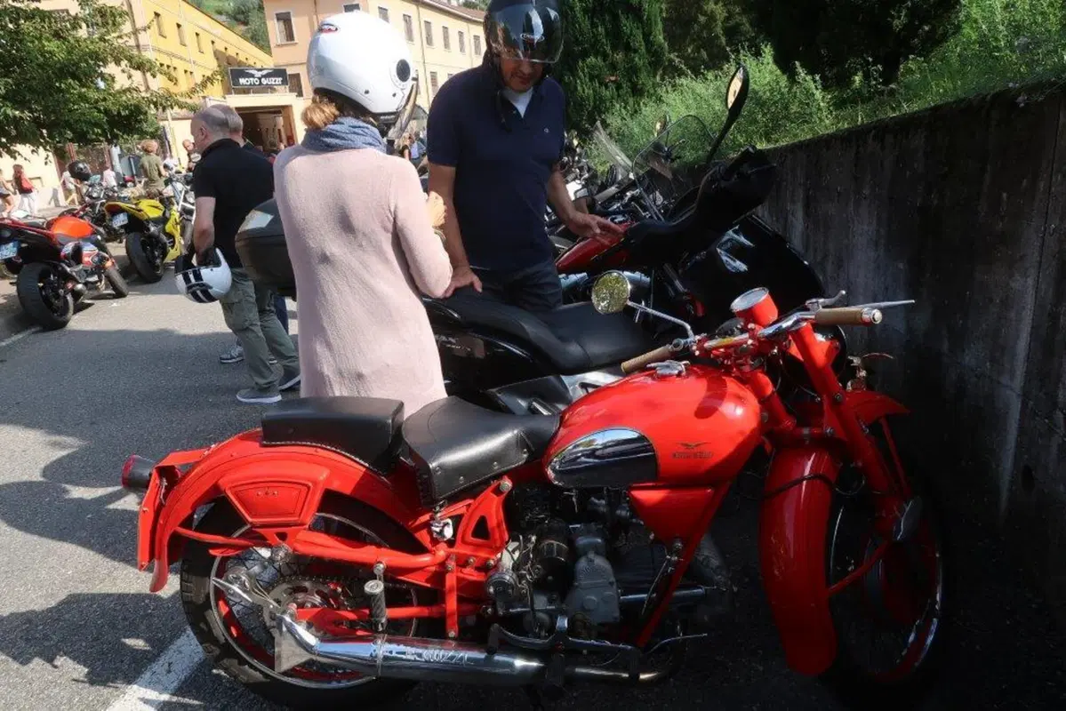 In 25.000 a Mandello per l'Open House Guzzi (41)