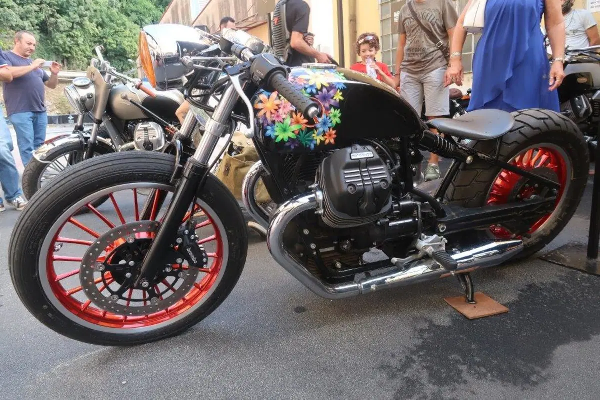 In 25.000 a Mandello per l'Open House Guzzi (52)