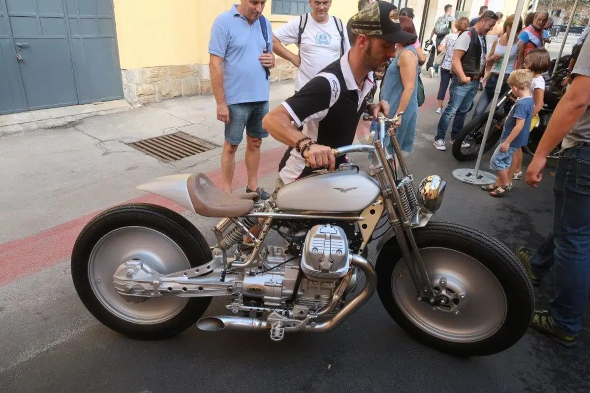 In 25.000 a Mandello per l'Open House Guzzi (54)
