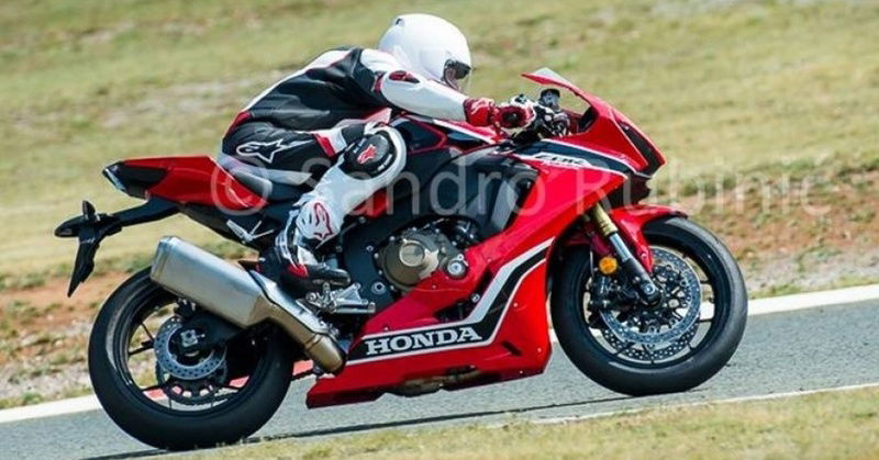 Honda CBR 1000 RR 2017: prime foto