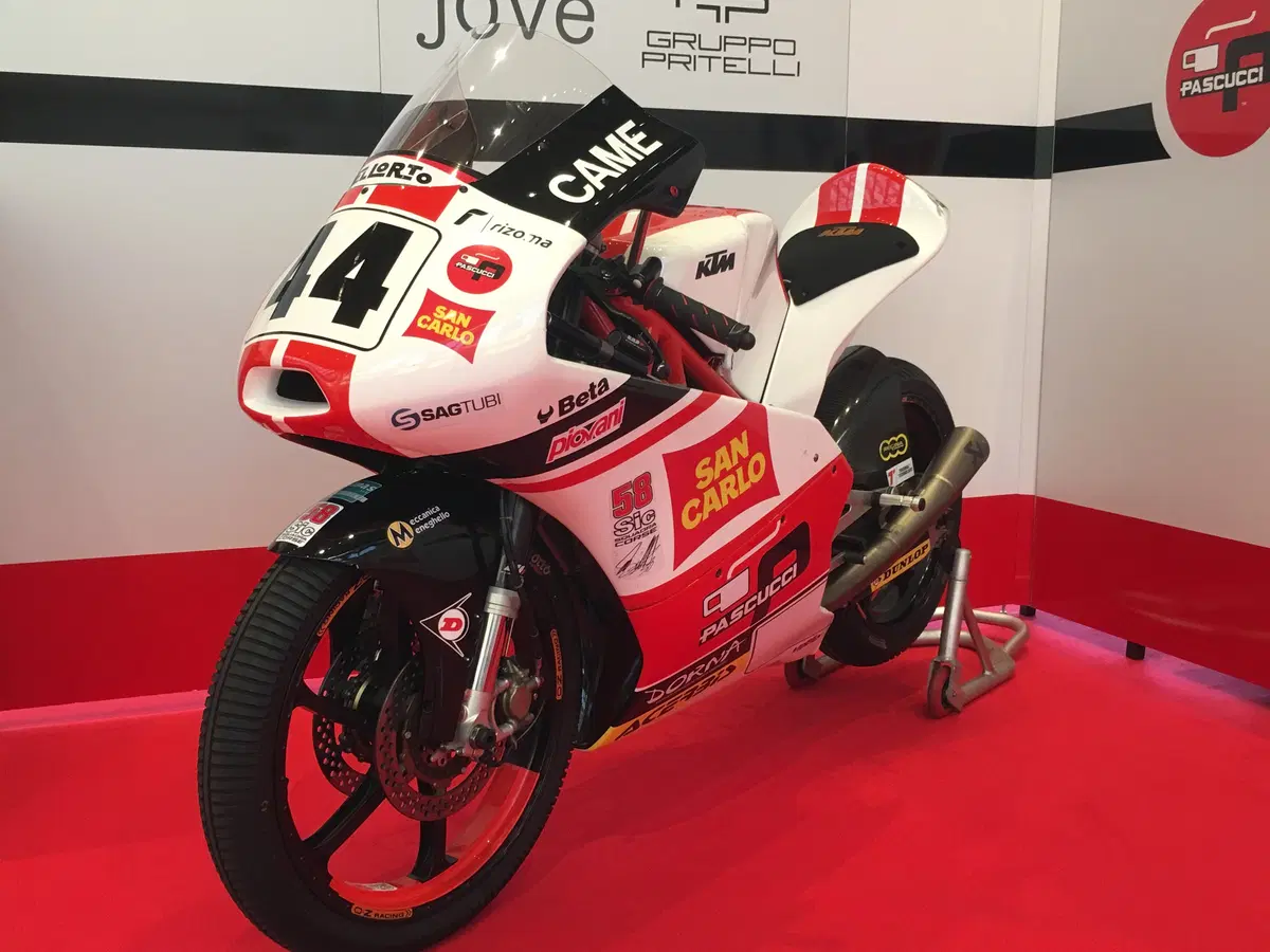 La SIC58 Squadra Corse arriva a il Centro di Arese  (11)