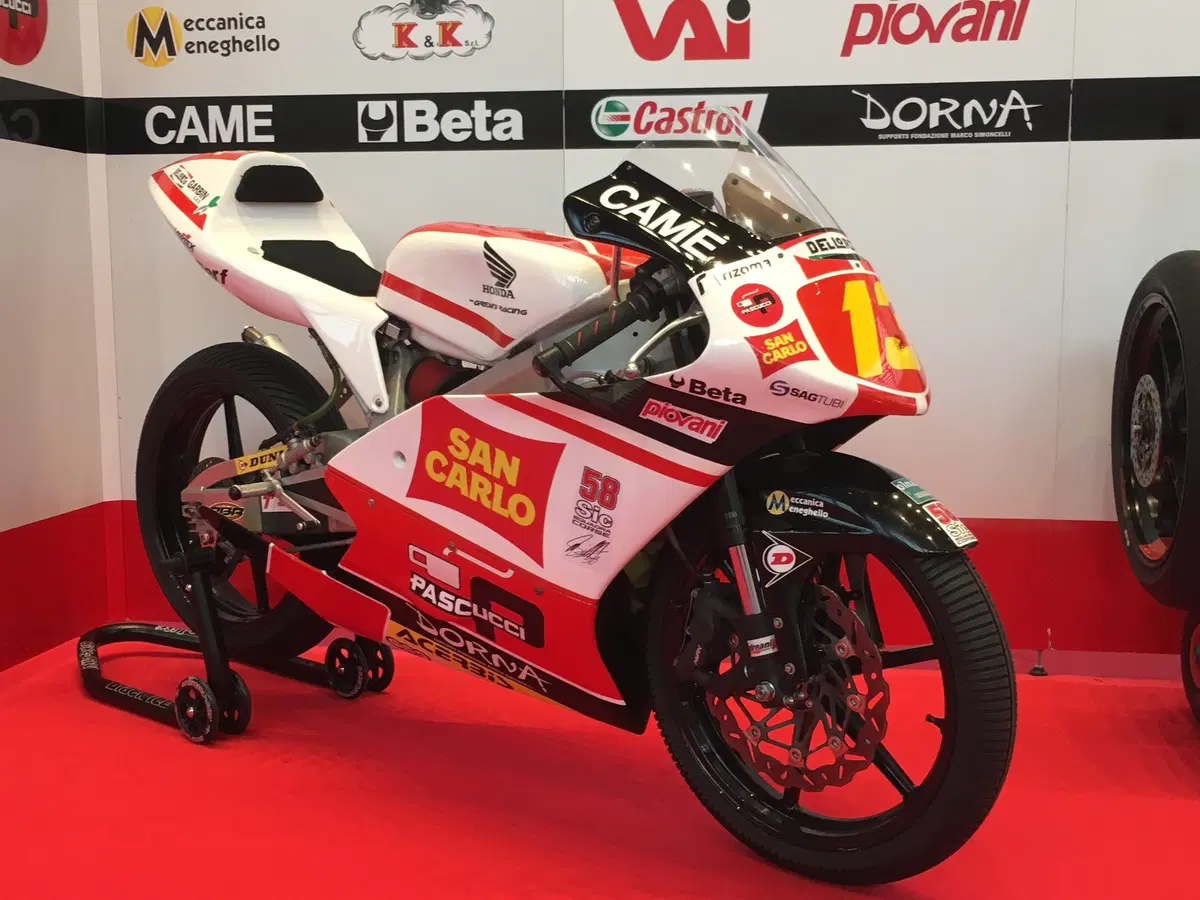 La SIC58 Squadra Corse arriva a il Centro di Arese  (12)