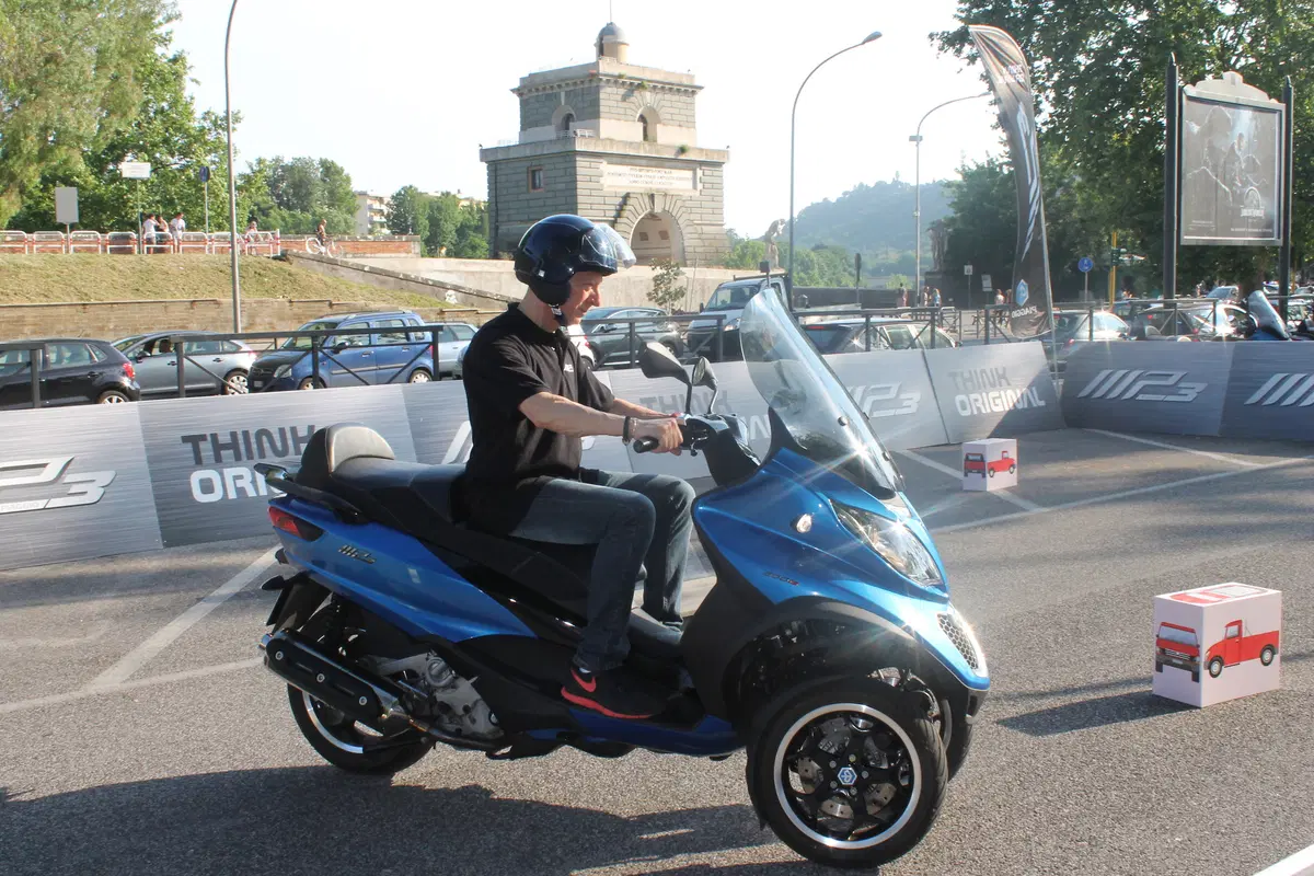 Piaggio Mp3 a Roma: test raid fino a domenica (12)