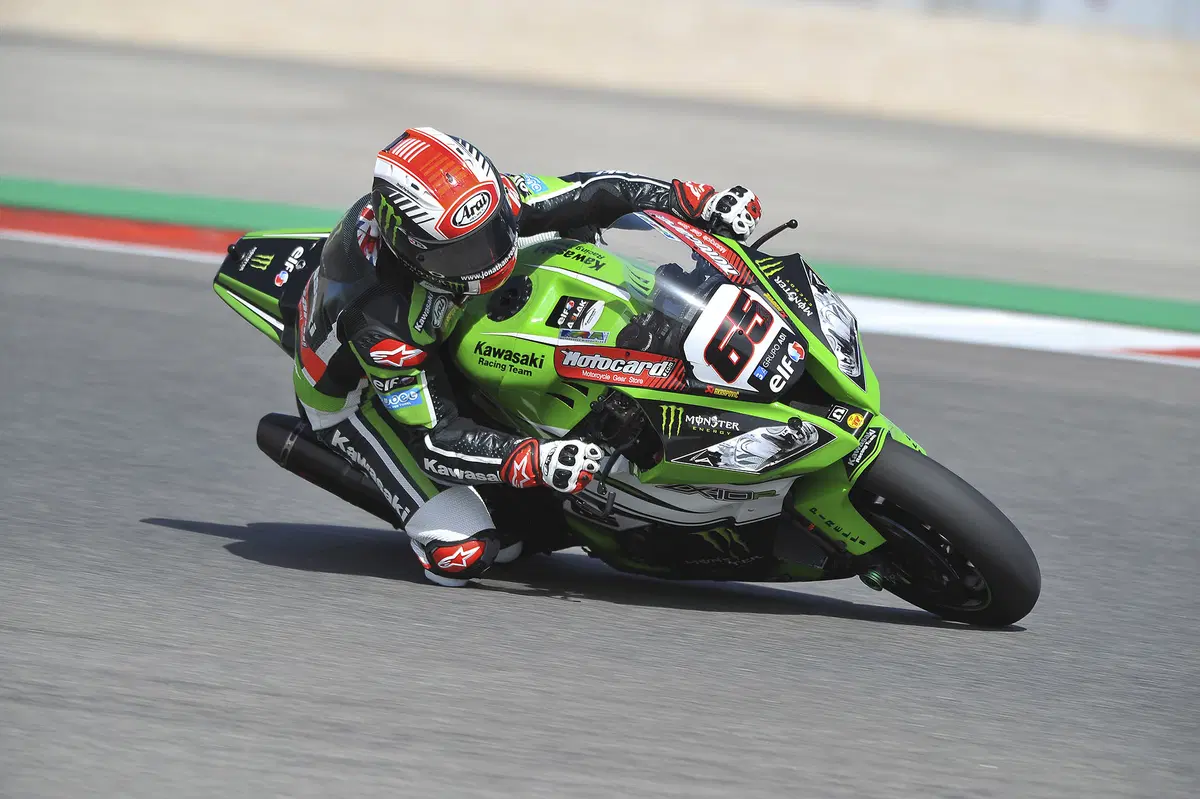 SBK 2015, Portimao. Rea vince sotto la pioggia in gara 1 (4)
