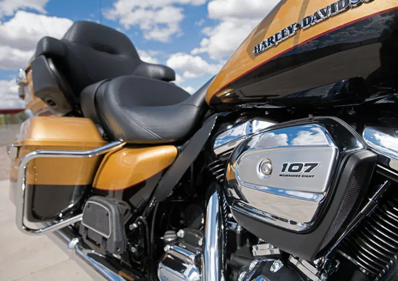 Harley-Davidson Touring 1690 Electra Glide Ultra Limited (2016) - FLHTK (2)