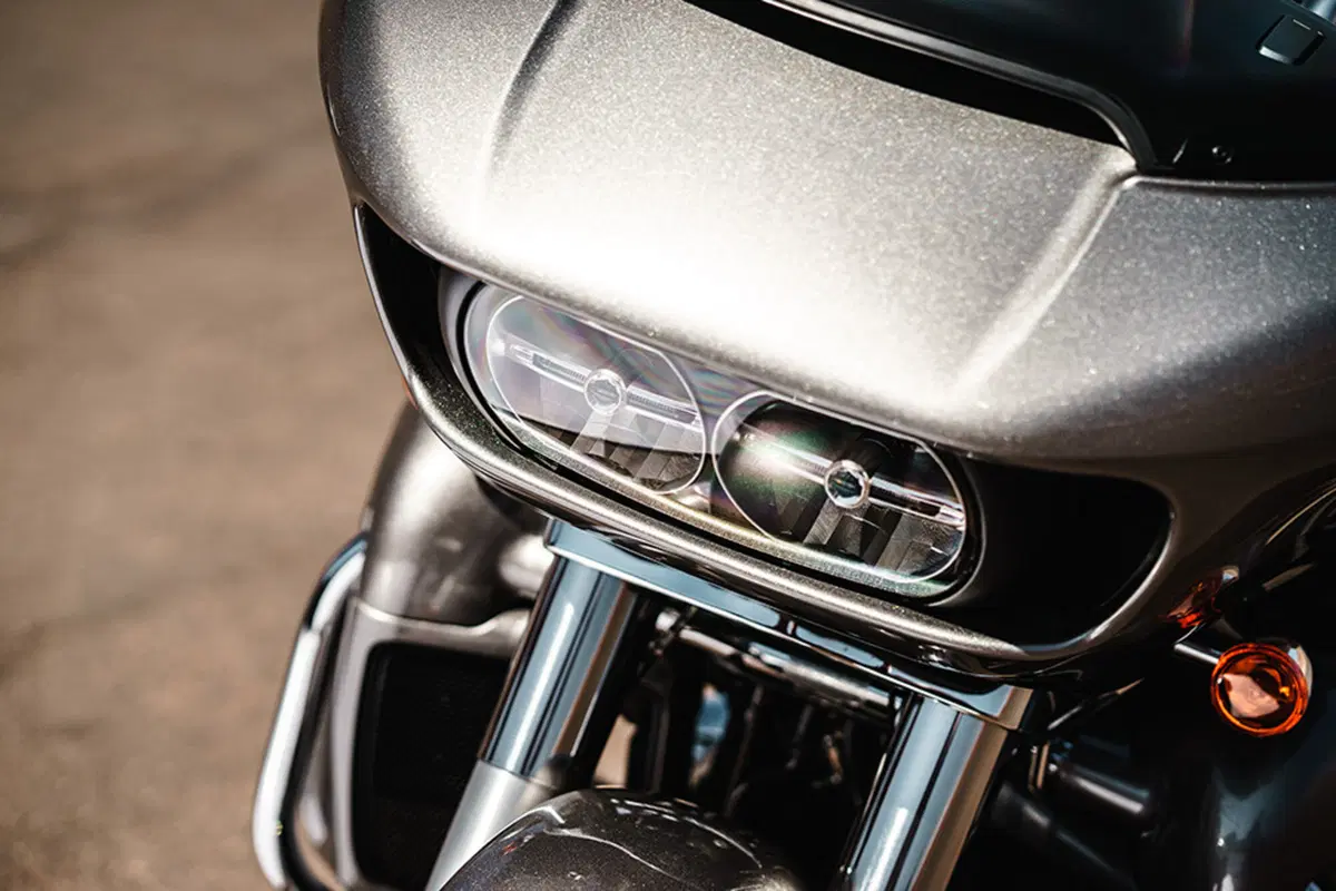 Harley-Davidson Touring 107 Road Glide Ultra (2016) - FLRTU (6)