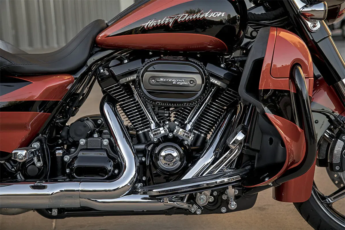 Harley-Davidson CVO - Custom Vehicle Operations 117 Street Glide (2018 - 20) - FLHXSE (12)