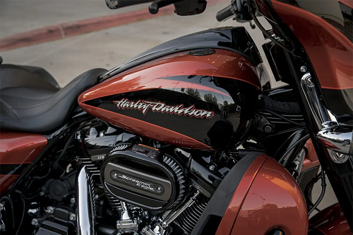 Harley-Davidson CVO - Custom Vehicle Operations 117 Street Glide (2018 - 20) - FLHXSE (15)