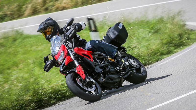 Ducati Hyperstrada 939