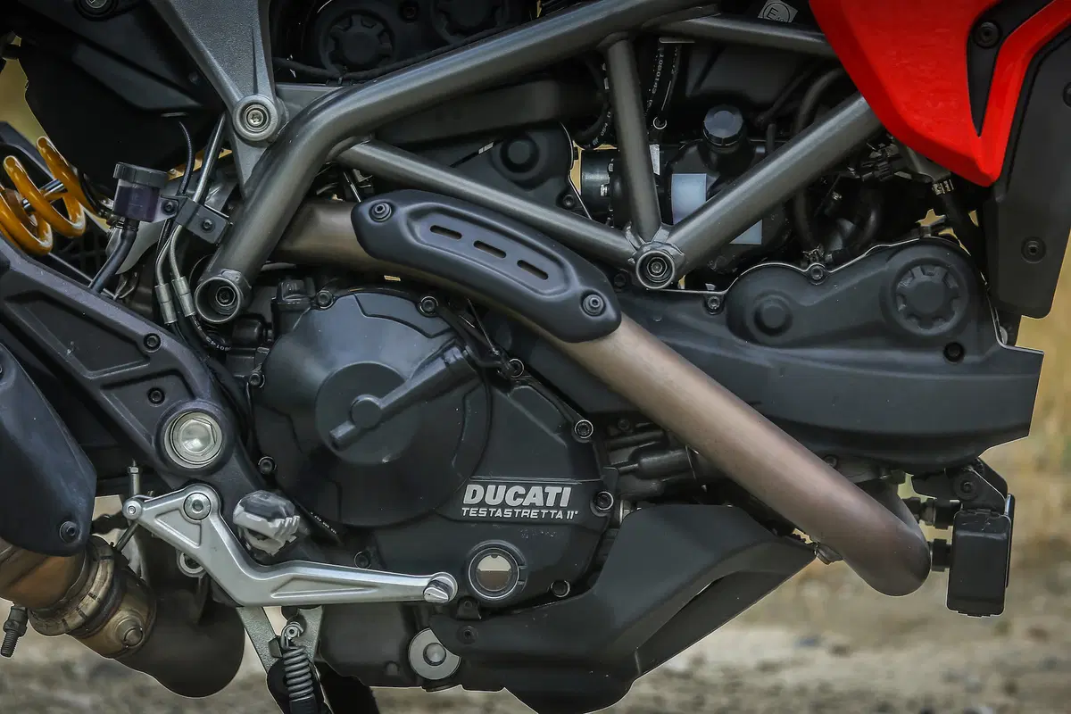 Ducati Hyperstrada 939 (4)