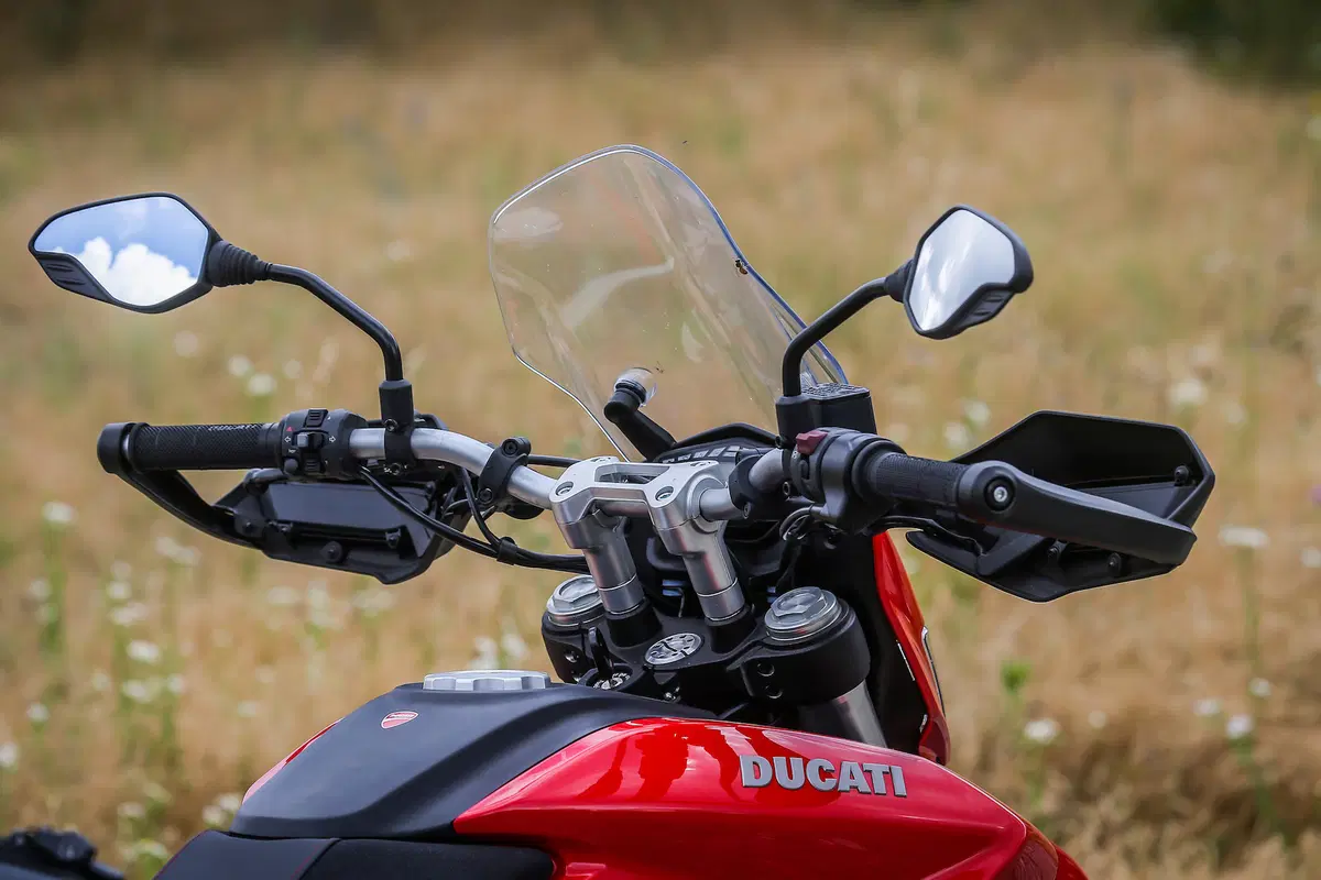 Ducati Hyperstrada 939 (8)