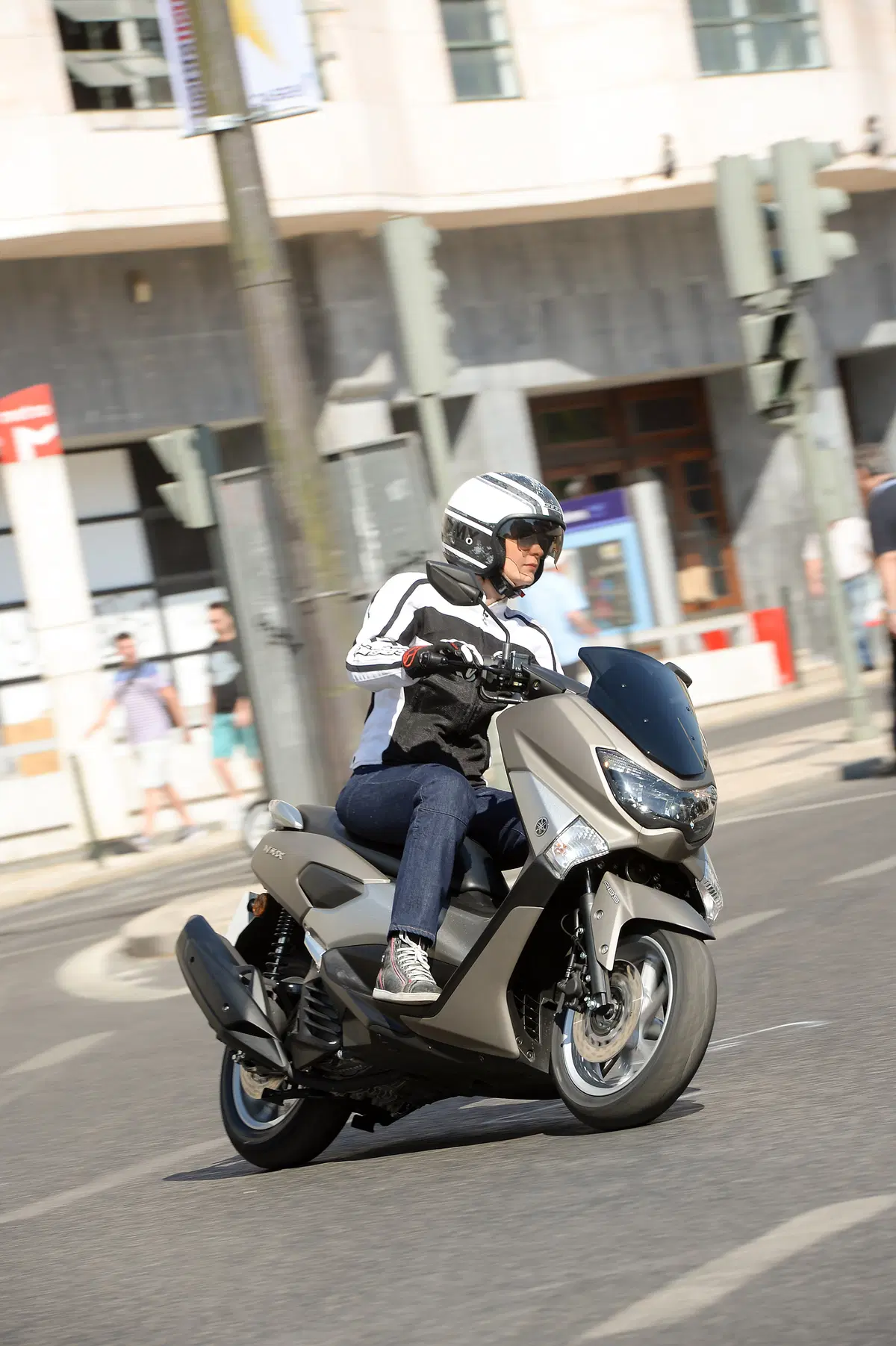 Yamaha NMAX 125 (10)