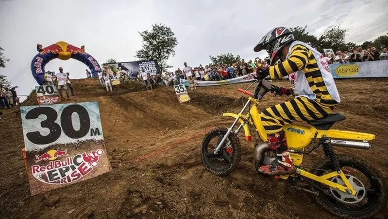 Red Bull Epic Rise 2016: la collina dell'onore [video]