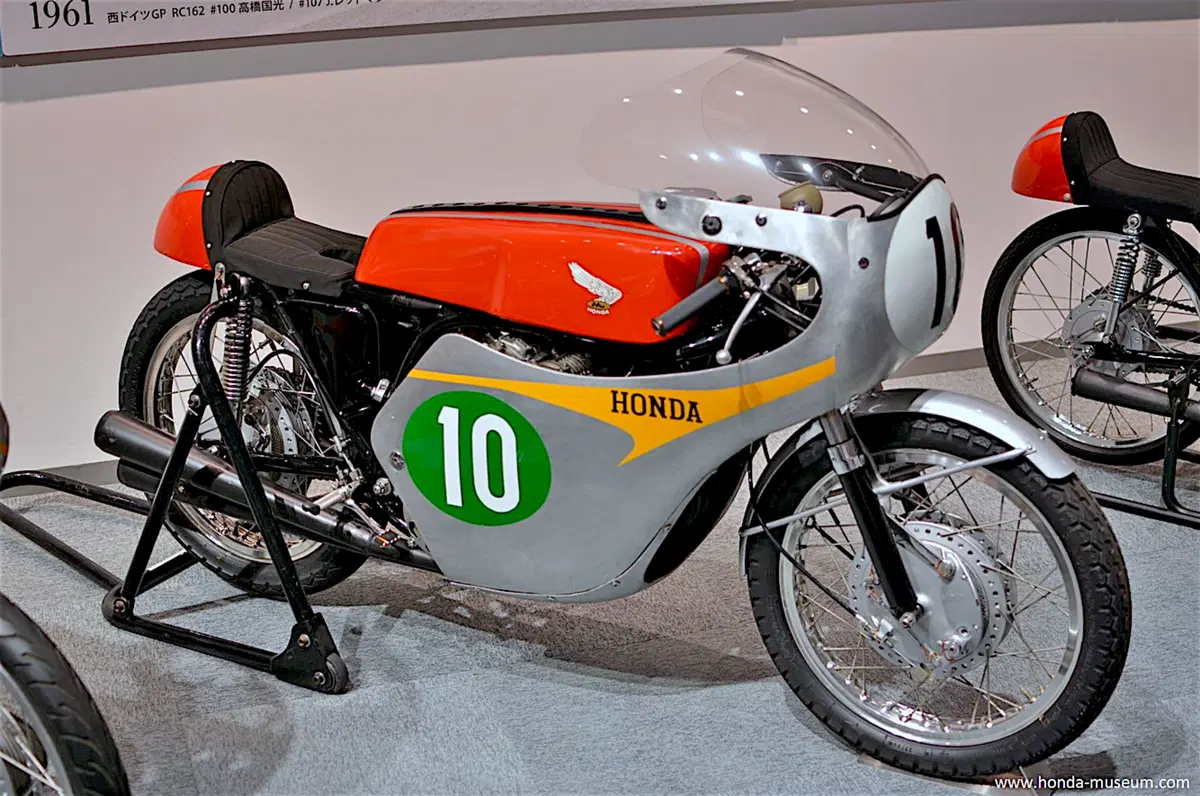 Tecnica: Le moto a quattro cilindri