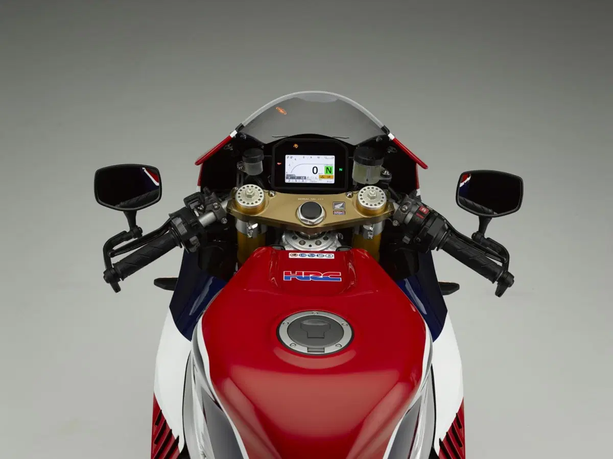Honda RC213V-S, svelati i dati tecnici e il prezzo (6)