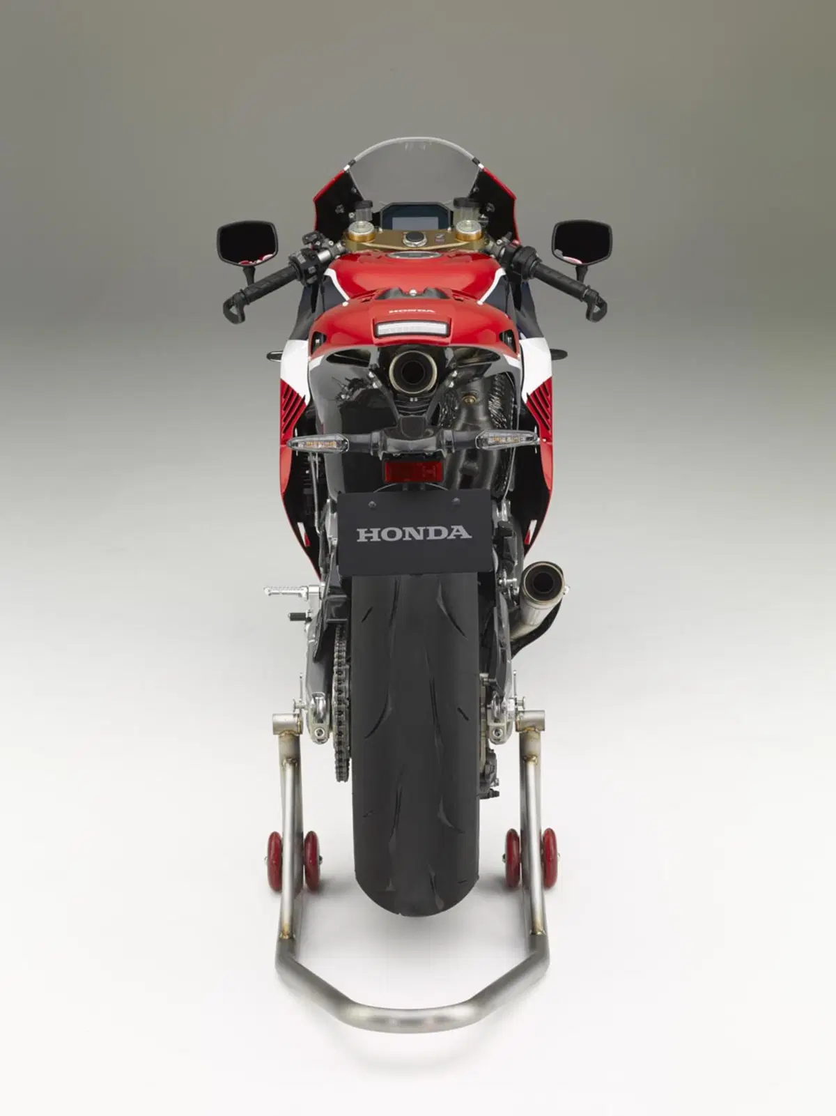 Honda RC213V-S, svelati i dati tecnici e il prezzo (8)