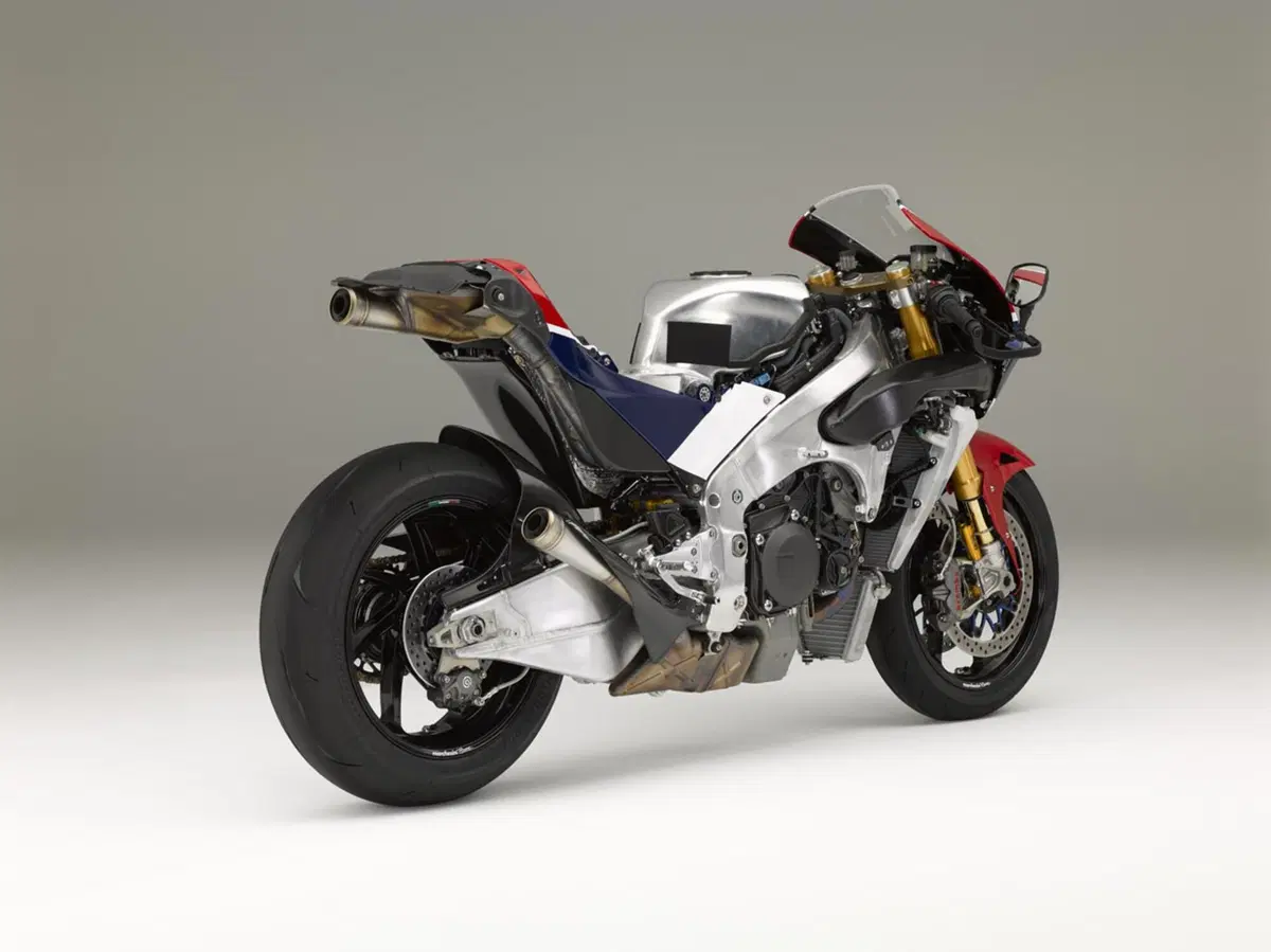 Honda RC213V-S, svelati i dati tecnici e il prezzo (12)