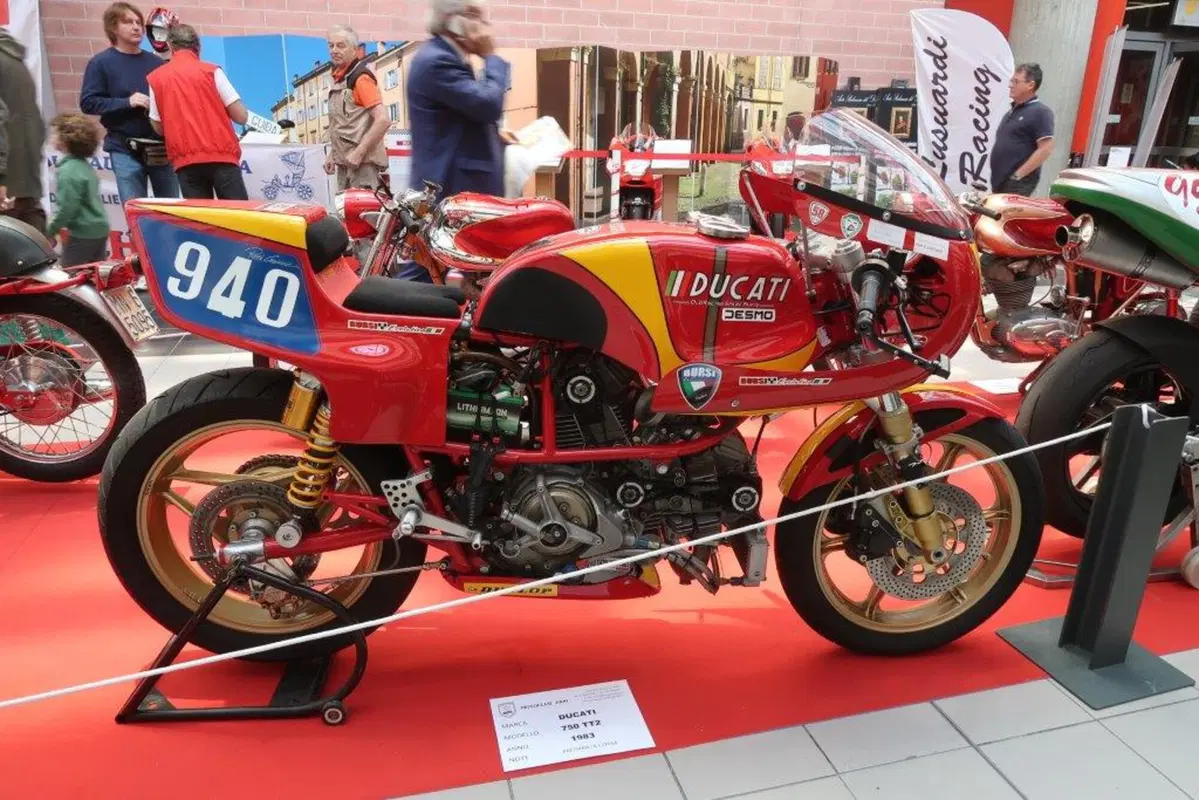 Modena Motor Gallery. Moto, auto e tanto pubblico (14)