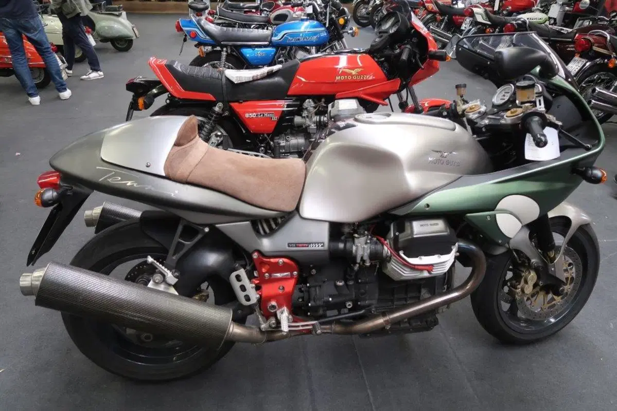 Modena Motor Gallery. Moto, auto e tanto pubblico (16)